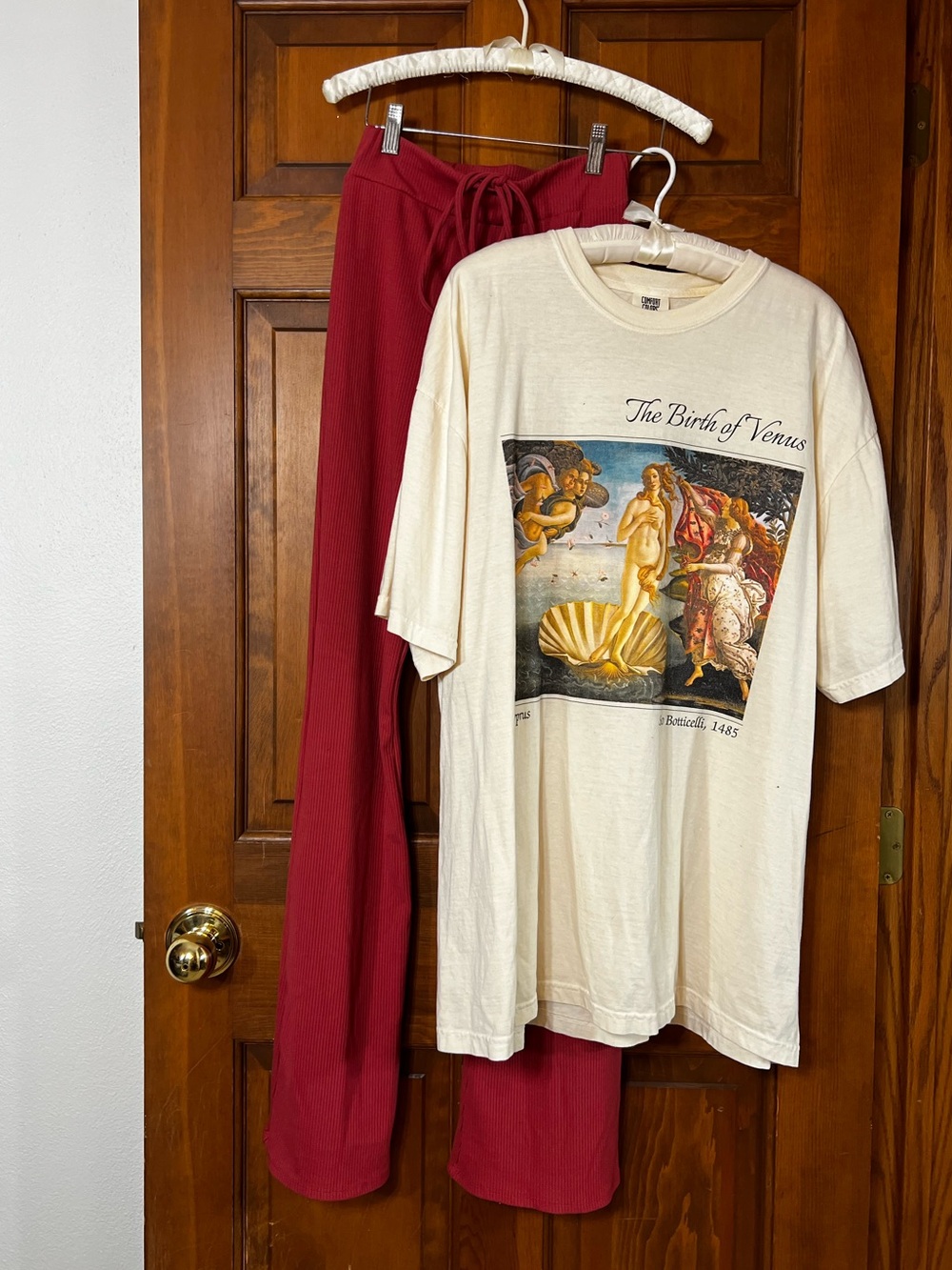 CURATED 'FIT: Botticelli Tee + Red Flare Leggings